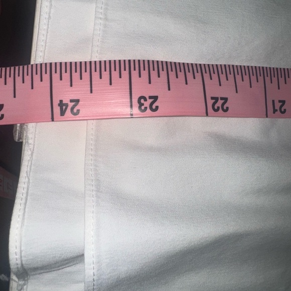 White Sleeveless Spread Collar Button Down Blouse - Picture 8 of 8